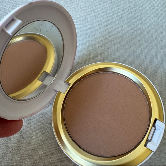 MAC Cosmetics Next To Nothing Bronzing Powder - Picture 8 of 8